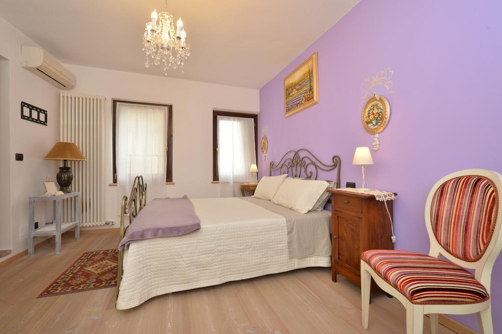 SantʼAmbrogio di Valpolicella B&B Corte Giare الغرفة الصورة